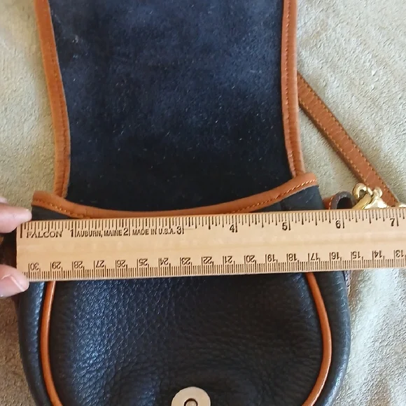 Dooney & Bourke "Big Duck" AWL Crossbody Bag (Vintage) - Picture 6 of 14